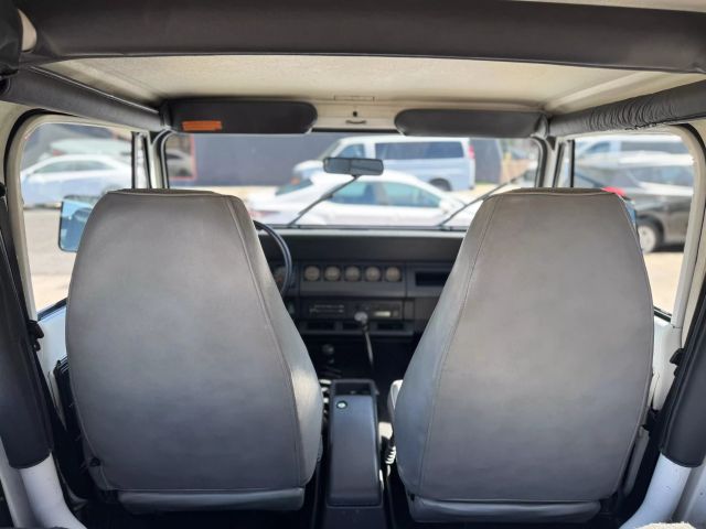 1994 Jeep Wrangler - Image 15