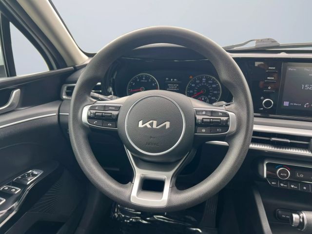 2022 Kia K5 - Image 12