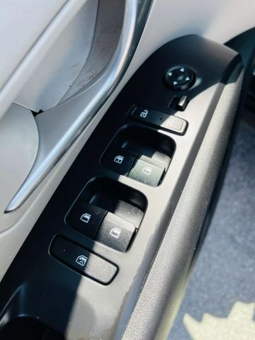 2022 Hyundai Tucson - Image 29