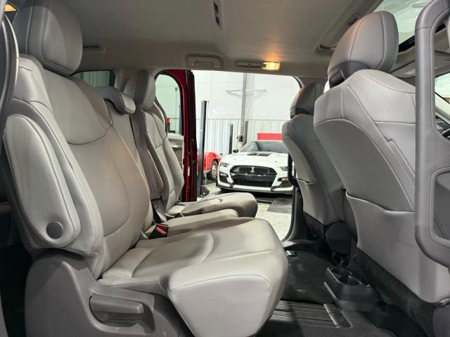 2021 Toyota Sienna - Image 131
