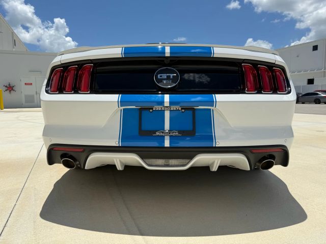 2015 Ford Mustang - Image 18