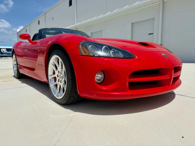 2004 Dodge Viper - Image 2