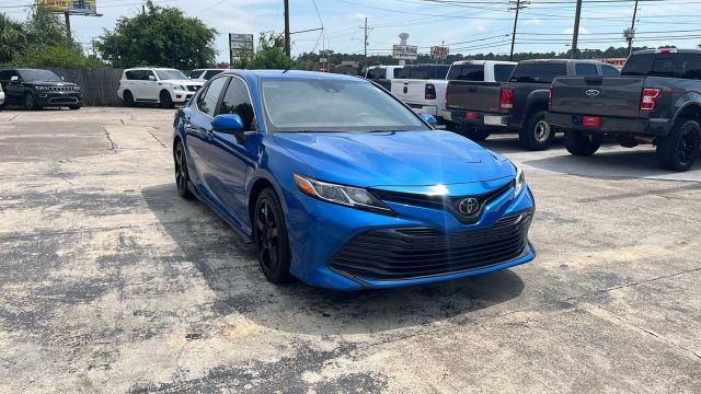 2019 Toyota Camry - Image 11