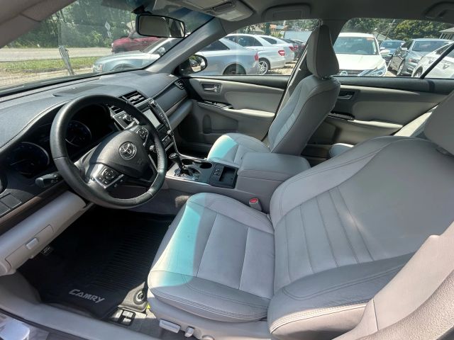 2017 Toyota Camry - Image 5