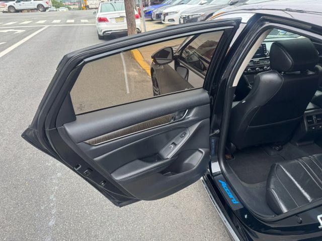 2021 HONDA ACCORD SEDAN 4-CYL, VTEC, TURBO, 2.0 LITER TOURING SEDAN 4D