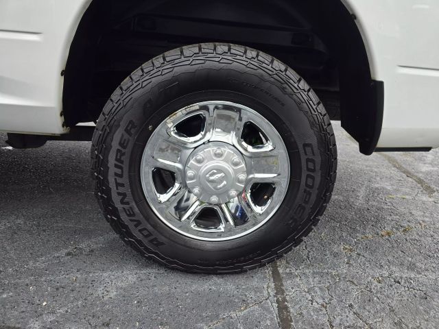 2016 Ram 2500 Crew Cab - Image 11