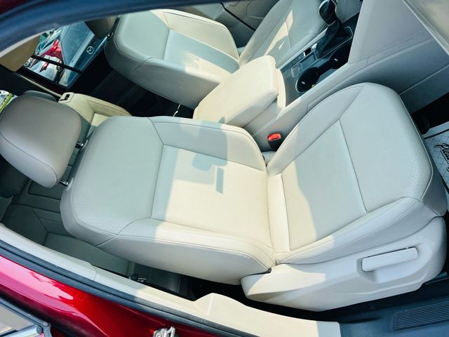 2018 Volkswagen Atlas - Image 28