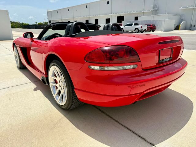 2004 Dodge Viper - Image 26