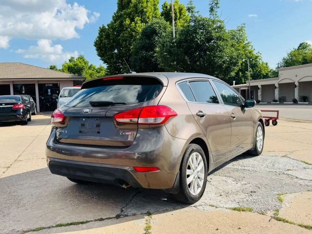 2014 Kia Forte - Image 10
