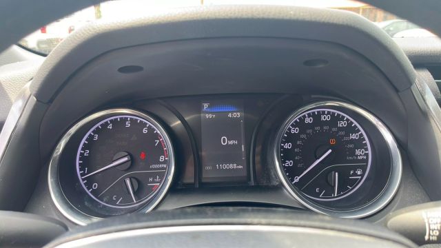 2019 Toyota Camry - Image 34