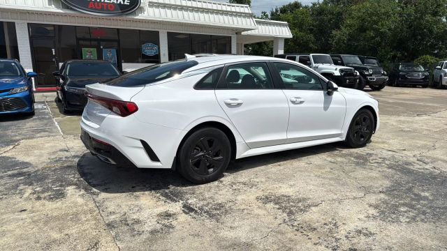 2022 Kia K5 - Image 15