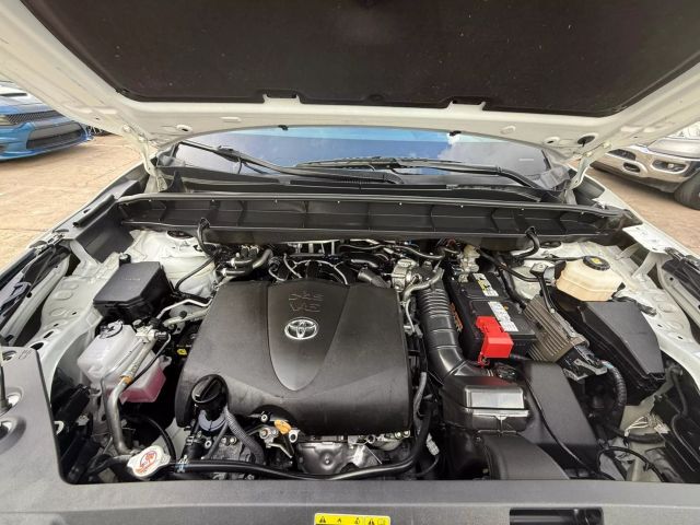 2022 Toyota Highlander - Image 22
