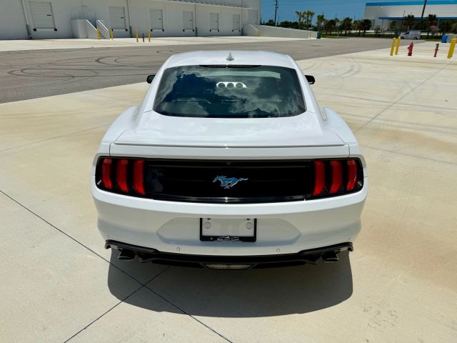 2022 Ford Mustang - Image 21
