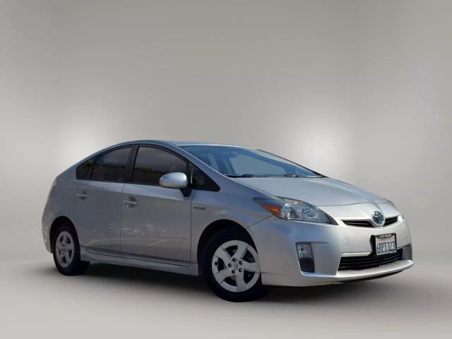 2011 Toyota Prius - Image 2