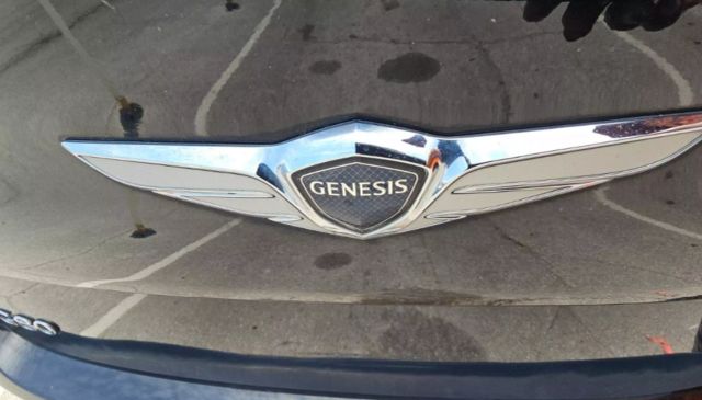2017 Genesis G80 - Image 18