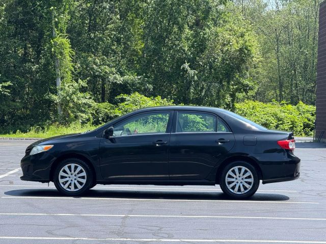 2013 Toyota Corolla L Sedan 4d - Image 5