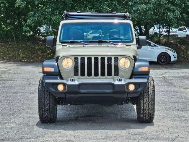 2020 Jeep Gladiator - Image 2