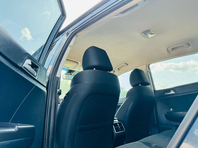 2021 Kia Sportage - Image 16