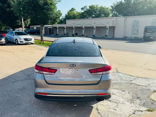 2018 Kia Optima - Image 9