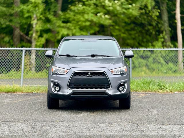2015 Mitsubishi Outlander Sport Es Sport Utility 4d - Image 2