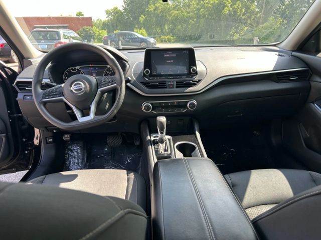 2021 Nissan Altima - Image 19