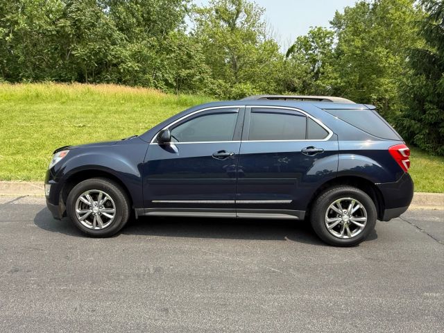 2017 Chevrolet Equinox Lt Sport Utility 4d - Image 2