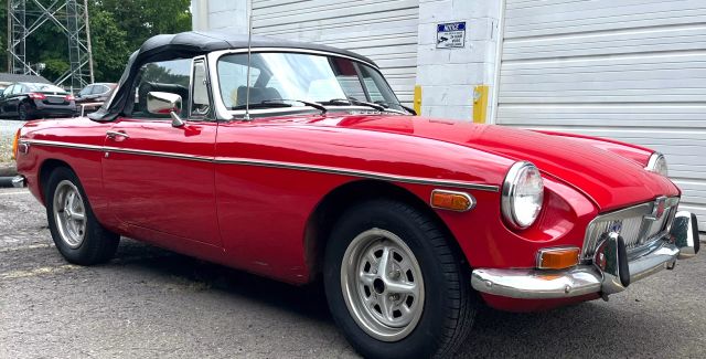 1974 Mg B - Image 1