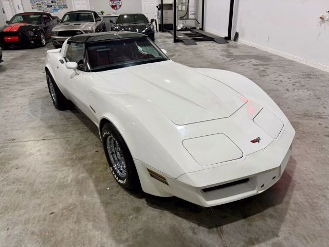 1982 Chevrolet Corvette - Image 3