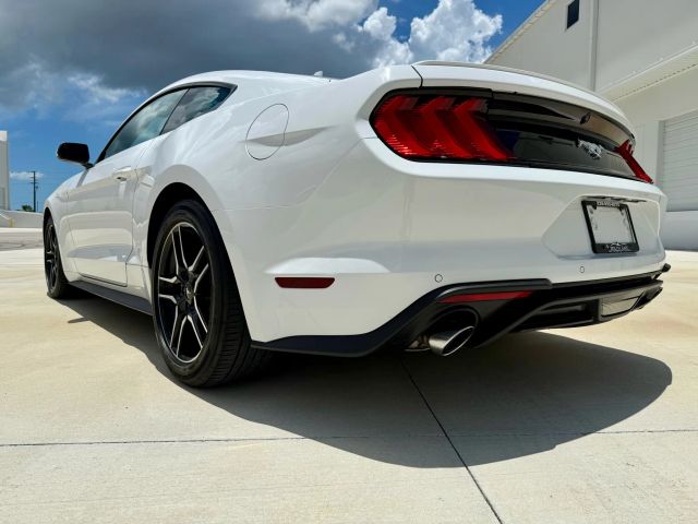 2022 Ford Mustang - Image 25