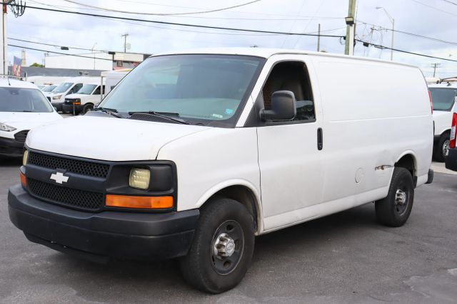 2006 Chevrolet Express 2500 Cargo - Image 3