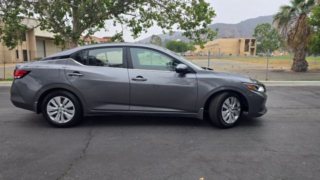 2020 Nissan Sentra - Image 4