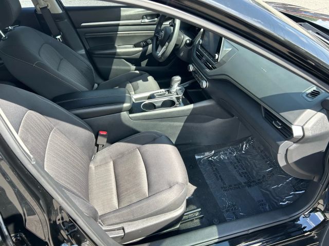 2021 Nissan Altima - Image 15