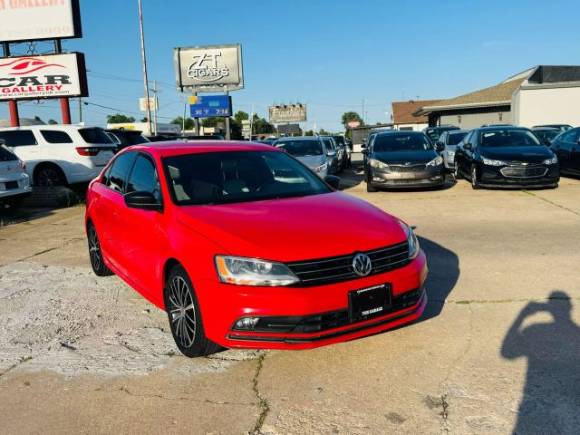 2016 Volkswagen Jetta - Image 13