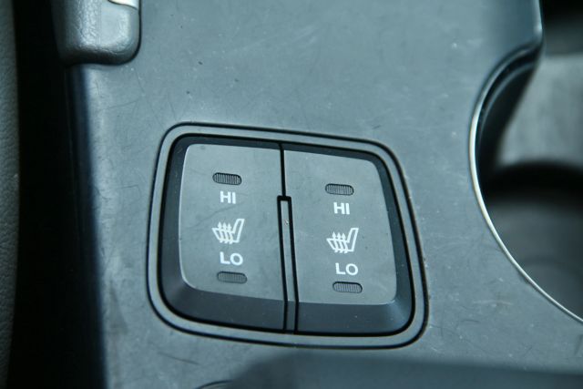 2011 Hyundai Sonata - Image 23