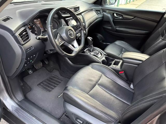 2018 Nissan Rogue - Image 14