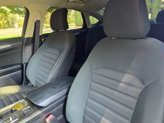 2019 Ford Fusion - Image 15