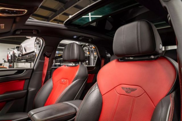 2022 Bentley Bentayga V8 Sport Utility 4d - - Image 16
