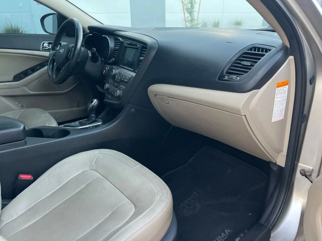 2012 Kia Optima - Image 13