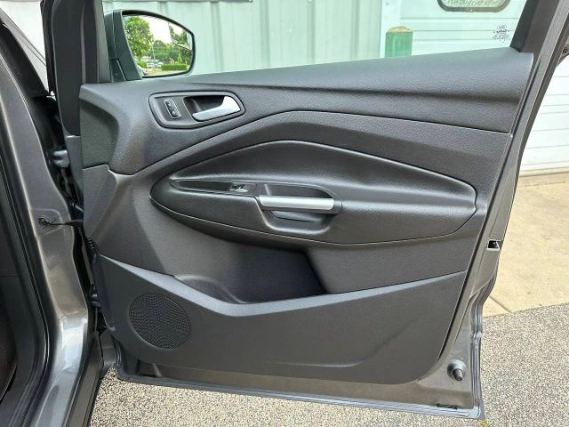 2013 Ford Escape - Image 21