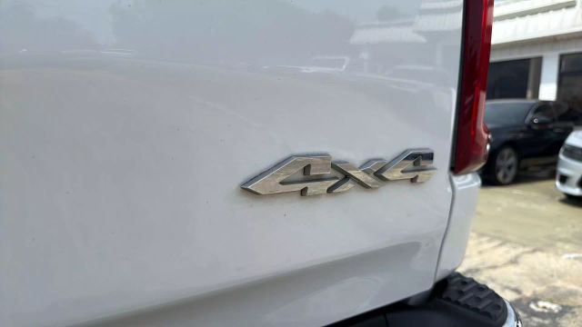 2025 Ram 1500 Crew Cab - Image 4