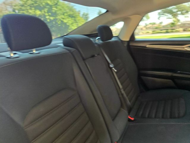 2019 Ford Fusion - Image 31