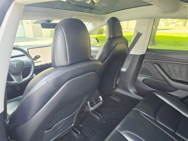 2019 Tesla Model 3 - Image 27