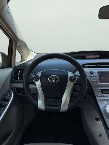 2013 Toyota Prius - Image 27