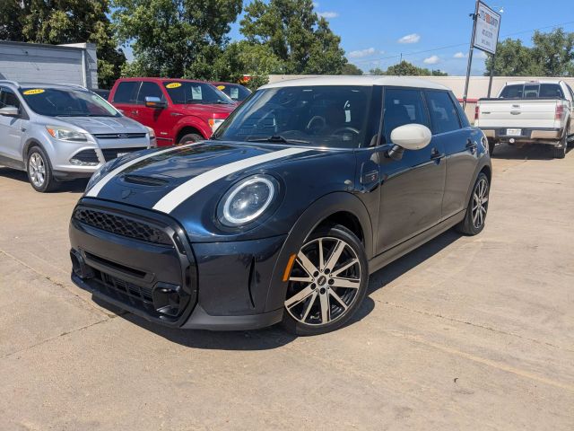 2022 Mini Hardtop 4 Door Cooper S Hatchback 4d - Image 2