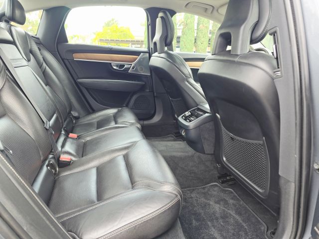 2017 Volvo S90 - Image 31