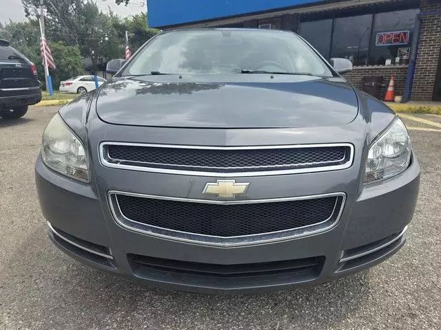 2009 Chevrolet Malibu - Image 2