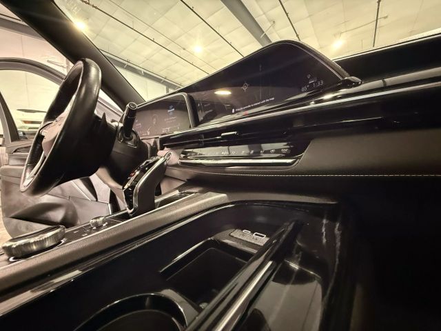 2022 Cadillac Escalade - Image 111
