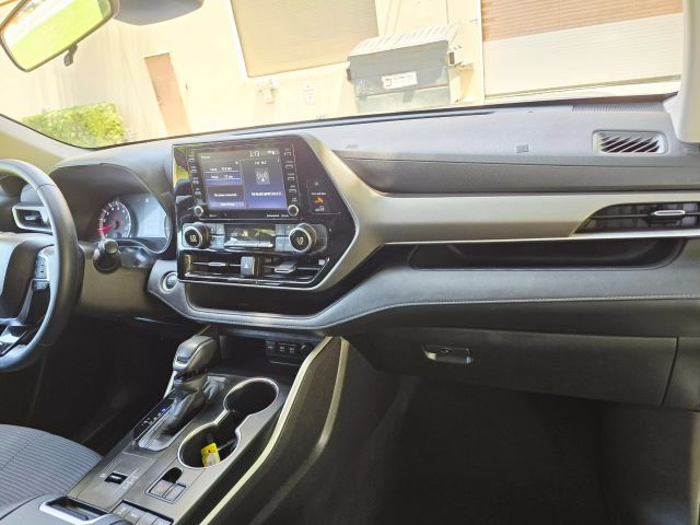 2020 Toyota Highlander - Image 29