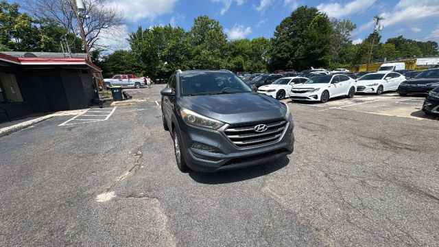2016 Hyundai Tucson - Image 1