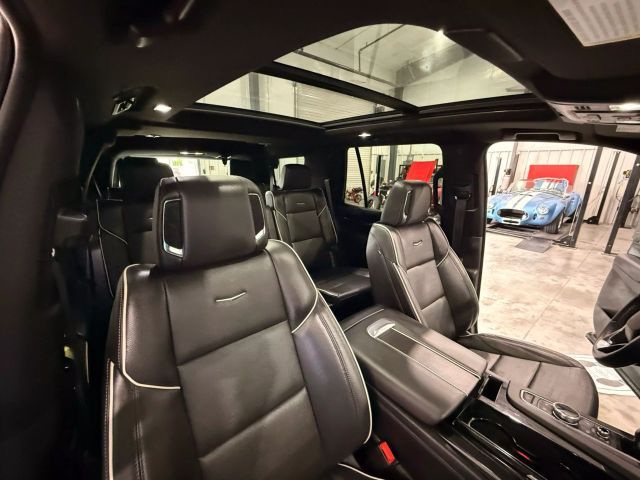 2022 Cadillac Escalade - Image 107
